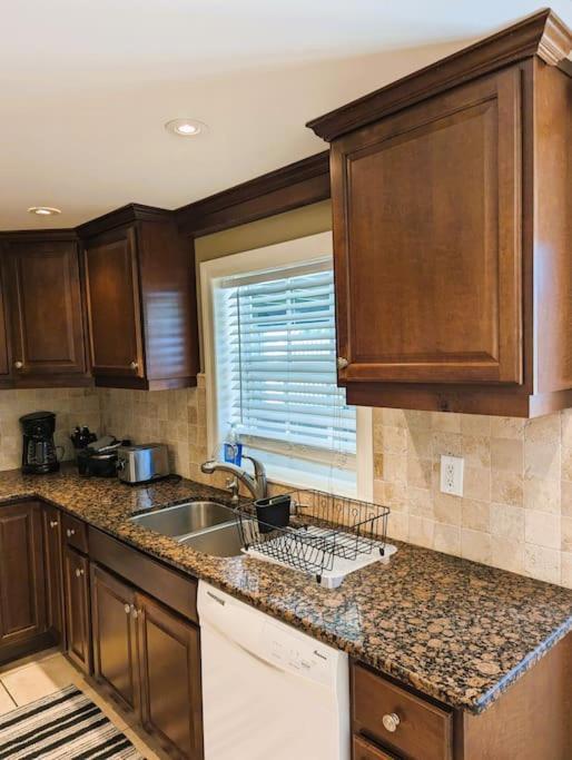 Vacation Home On Alligator Drive Woodmere Exterior foto